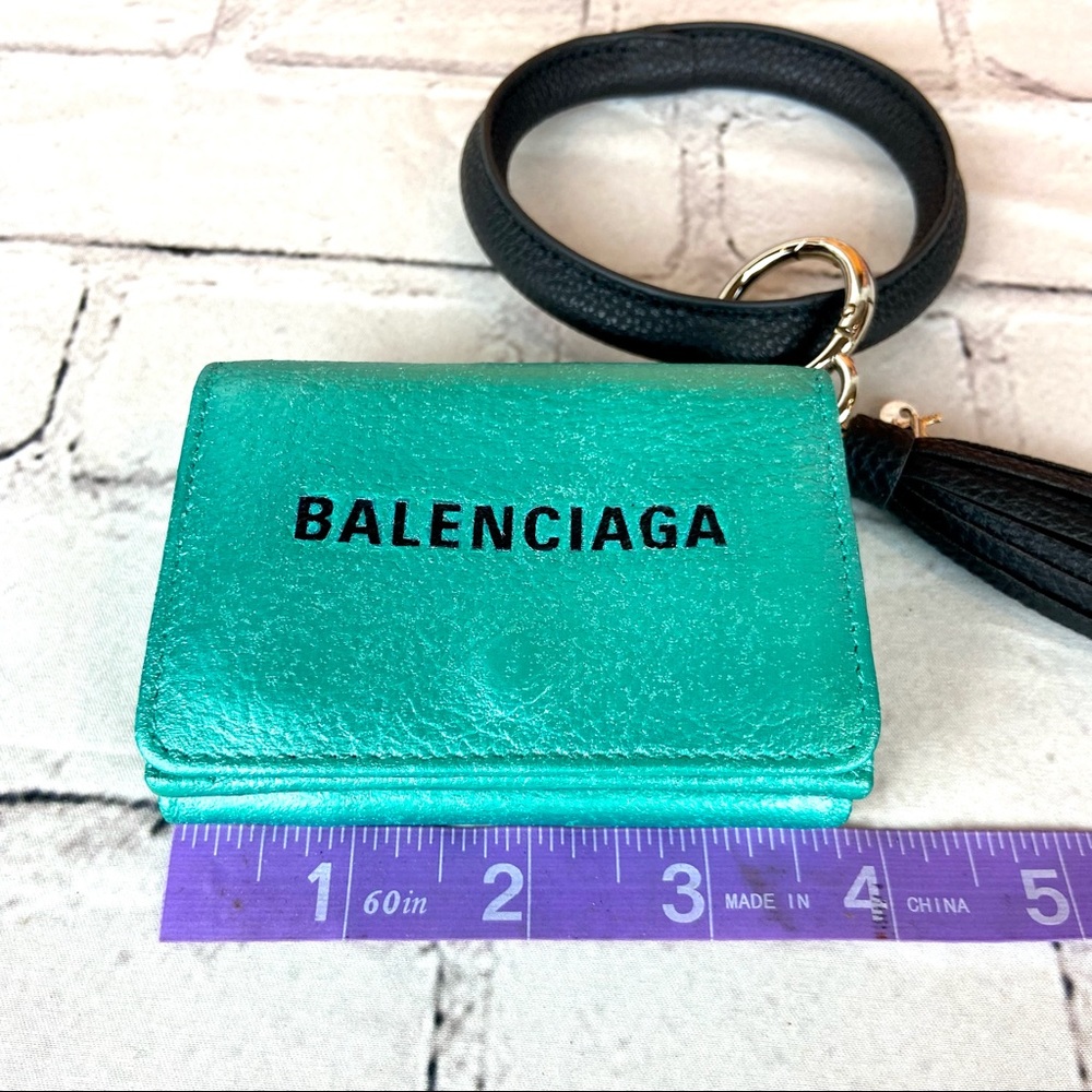 Balenciaga compact Wallet or wristlet in pearlescent green w/ bracelet keychain - Picture 14 of 16